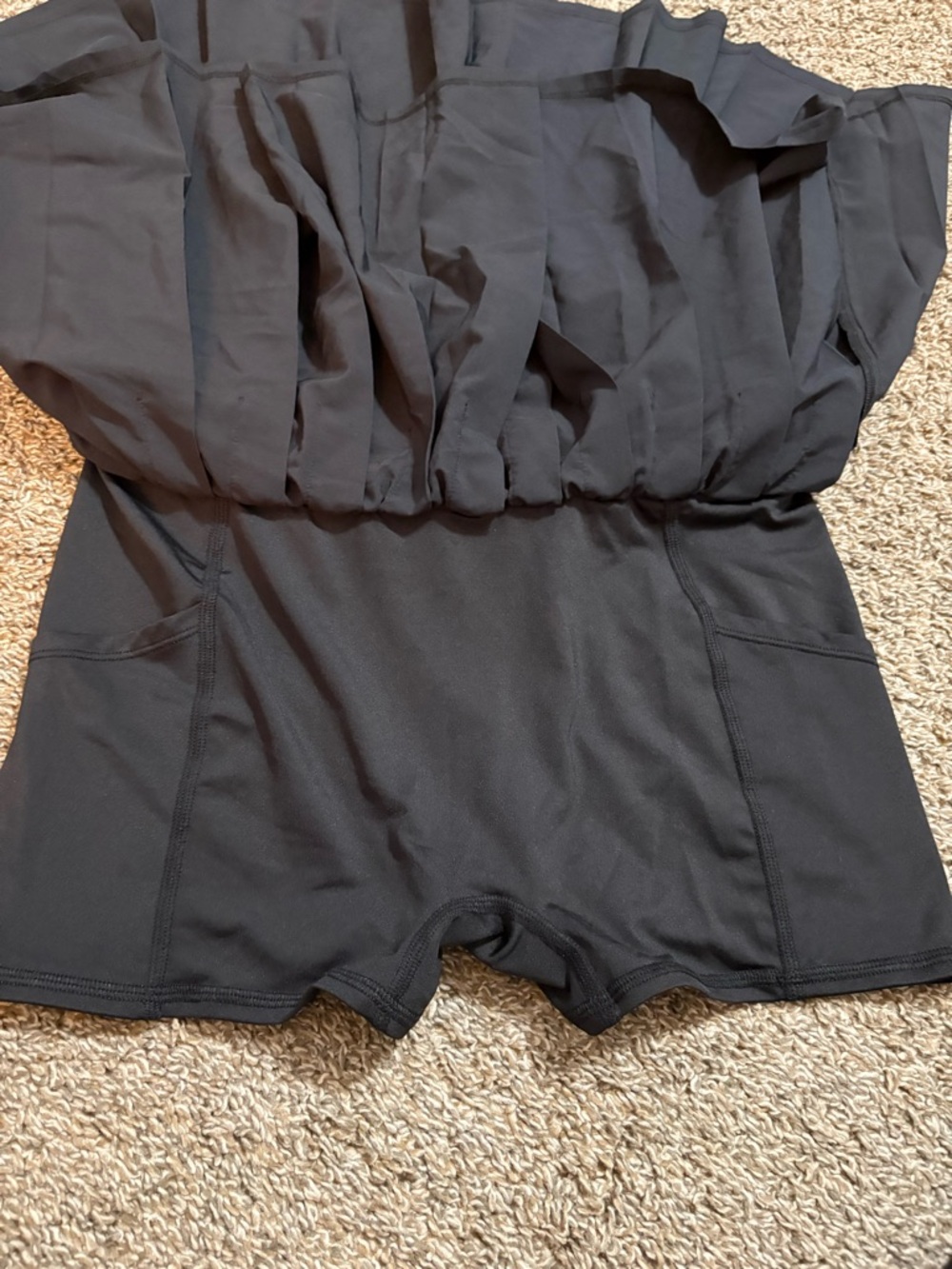 Alo Yoga Aces Tennis Skirt Black Pleated Skort with Pockets Womens Size Small - Picture 6 of 8